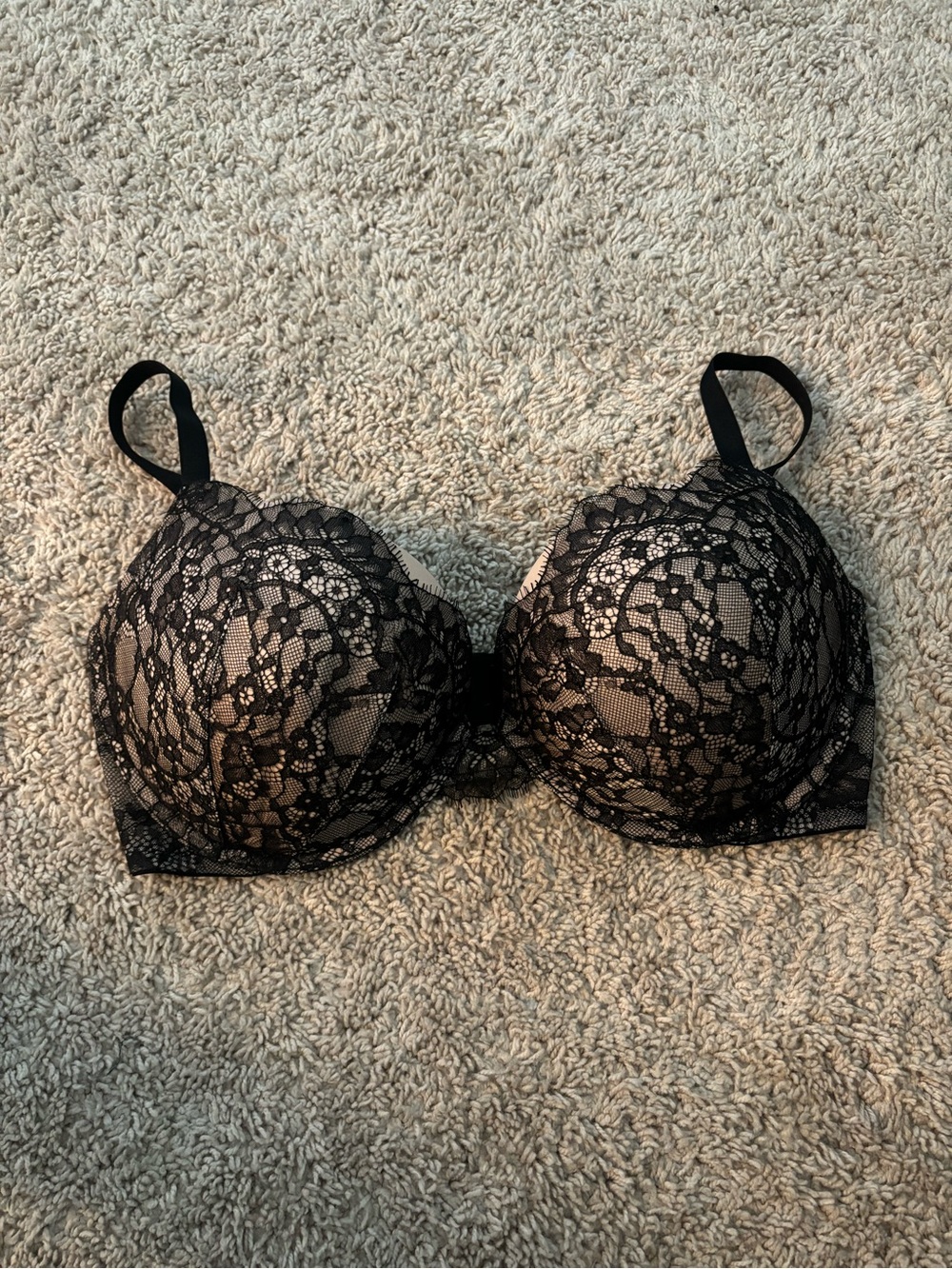 Victoria’s Secret Very Sexy push-up bra